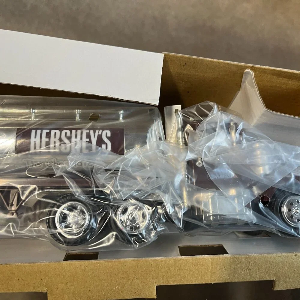 Hershey's‎ Toy Truck Coinbank with Lights and Sounds (in Original Box)
